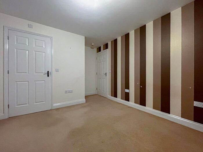 2 Bedroom Apartment To Rent In Estella Close, Swindon, Wiltshire, SN25