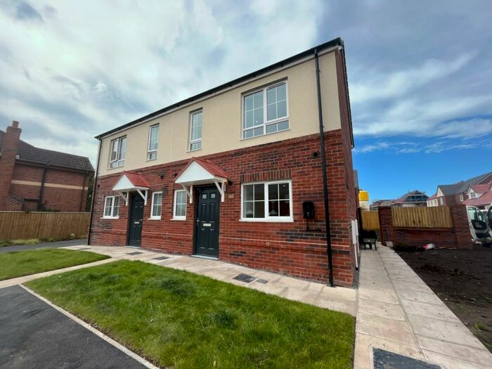 2 Bedroom Semi-Detached House To Rent In Fell View, Southport, Merseyside, PR9