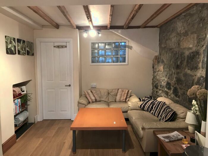 4 Bedroom House To Rent In Garth Road, Bangor, Gwynedd, LL57