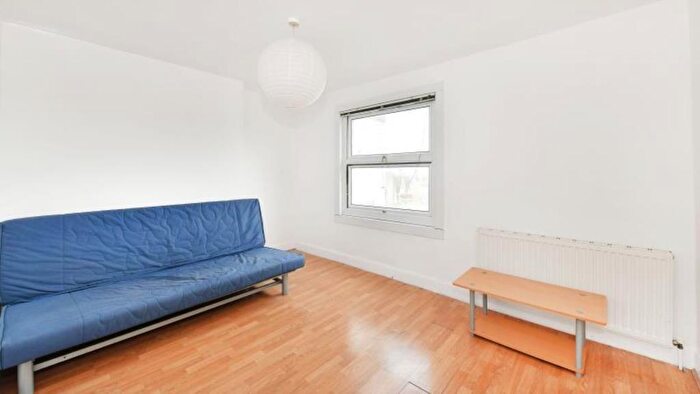 1 Bedroom Flat To Rent In Palmerston Road London, N22