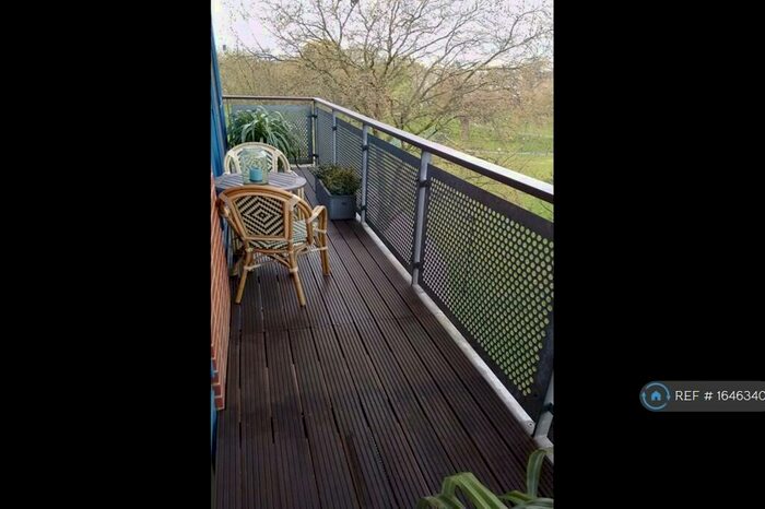 2 Bedroom Flat To Rent In Leamore Court, London, E2