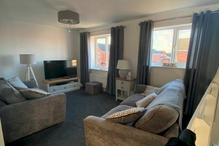 2 Bedroom Flat To Rent In Haslemere Court, Doncaster, DN5