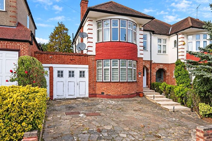 3 Bedroom Semi-Detached House For Sale In Carlton Avenue, London, N14