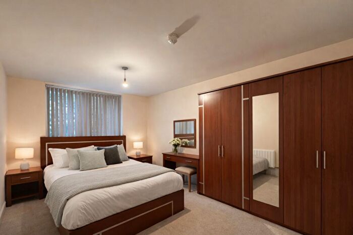 3 Bedroom Apartment To Rent In Knighton Road, Leicester, LE2