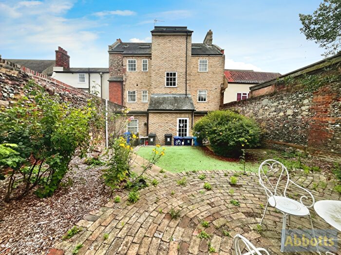 1 Bedroom Flat To Rent In - Whiting Street, Bury St. Edmunds, IP33