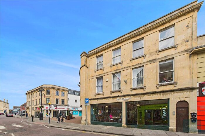 2 Bedroom Apartment For Sale In Silver Street, Trowbridge, BA14