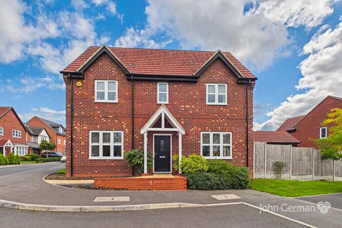 4 Bedroom Detached House For Sale In Thompson Close, Mickleover, DE3