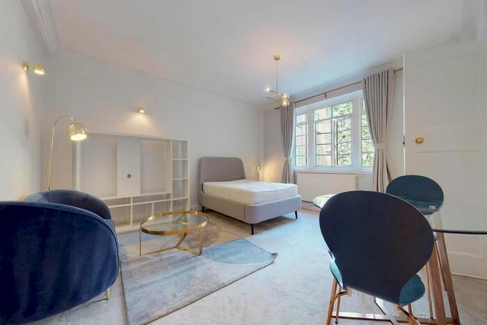 Studio To Rent In Vicarage Gate, London, W8