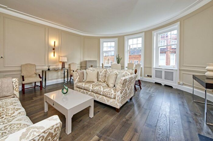 2 Bedroom Flat To Rent In Sloane Court West, Chelsea, SW3