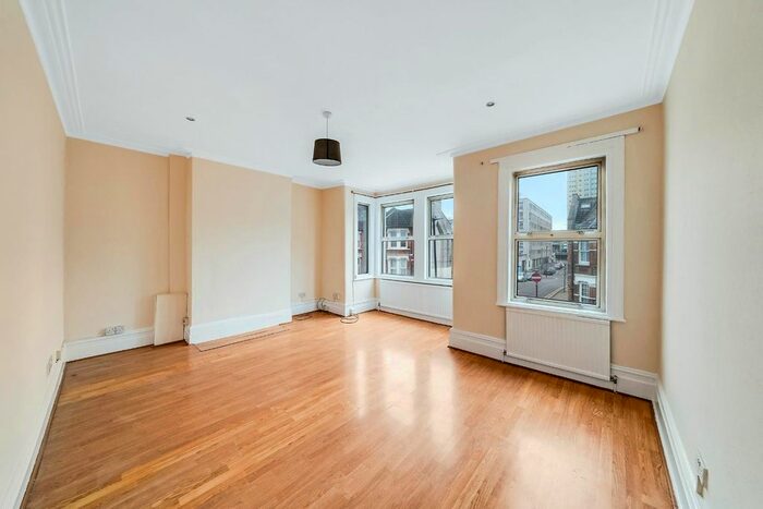 2 Bedroom Flat To Rent In Mount Pleasant Road, London, N17