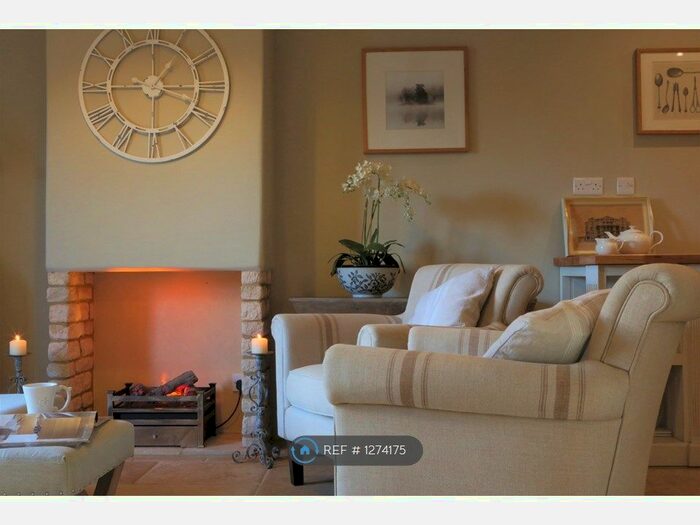 3 Bedroom Terraced House To Rent In Whitwells Yard, Oundle PE8