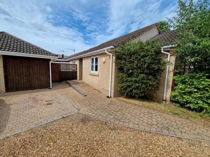 2 Bedroom Bungalow To Rent In Mustills Lane, Cambridge, CB24