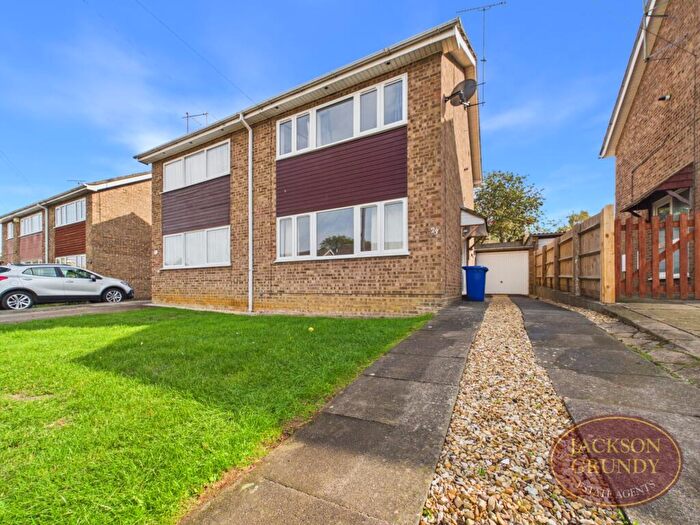 3 Bedroom Semi-Detached House To Rent In Pond Bank, Blisworth, NN7
