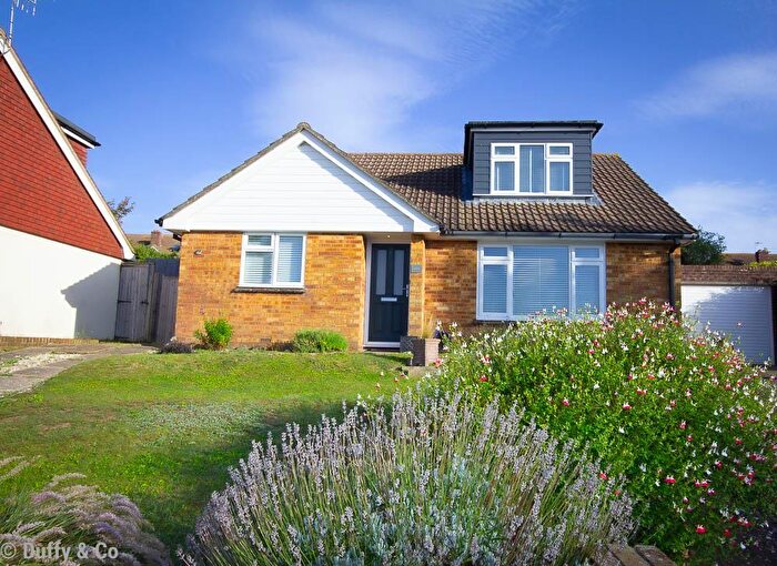 2 Bedroom Detached House For Sale In Downside Close, Shoreham-By-Sea, BN43
