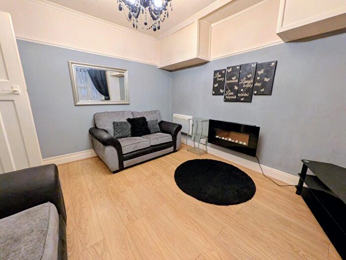 1 Bedroom Flat To Rent In A National Avenue, Hull, East Riding Of Yorkshire, HU5