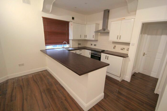 2 Bedroom Flat To Rent In Crown Street, Harrow, HA2
