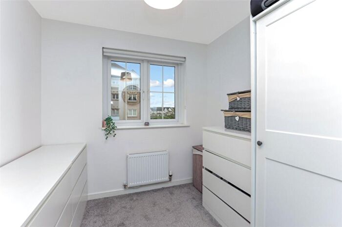 2 Bedroom Flat For Sale In Inverleith Crescent, Eastfield, Glasgow, G32