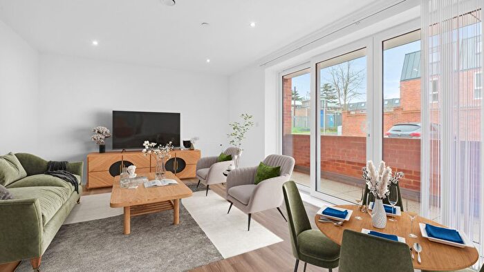 3 Bedroom Flat To Rent In Lavendula Lane, Chatham, Kent, ME5