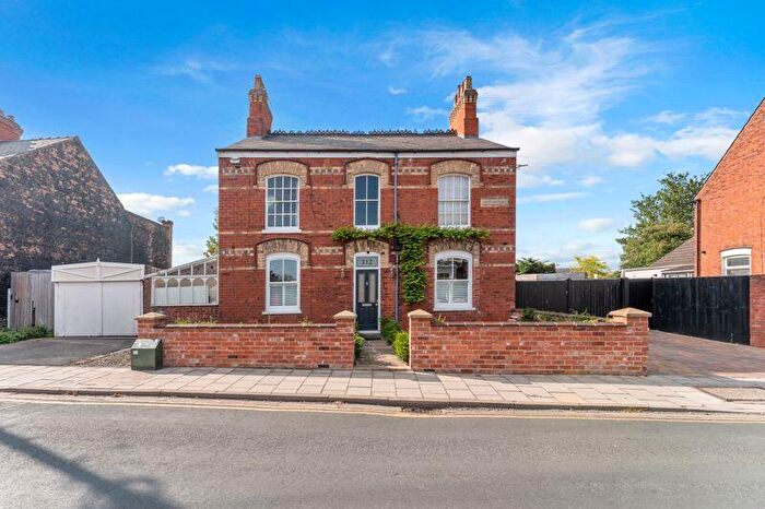 4 Bedroom Detached House For Sale In Mill Road, Cleethorpes, DN35