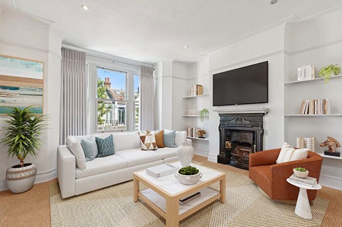 2 Bedroom Flat For Sale In Avondale Mansions, Rostrevor Road, SW6