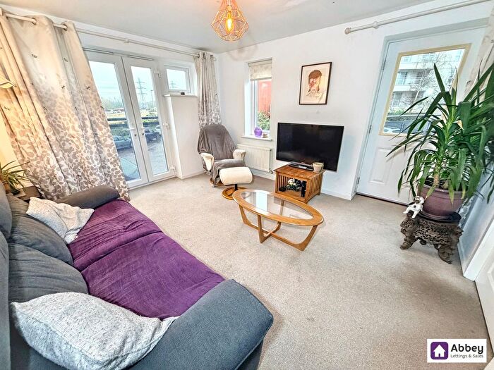 3 Bedroom Semi Detached House For Sale In Darnall Road, Leicester, LE2