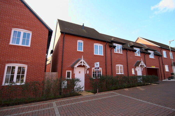 3 Bedroom End Of Terrace House To Rent In Camelia Way, Whiteley, PO15