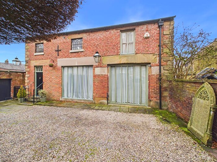 2 Bedroom Detached House For Sale In Causeway, Wirksworth, DE4