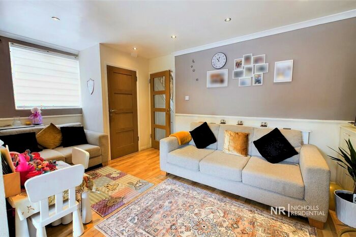 3 Bedroom End Of Terrace House For Sale In Ashby Avenue, Chessington, Surrey., KT9