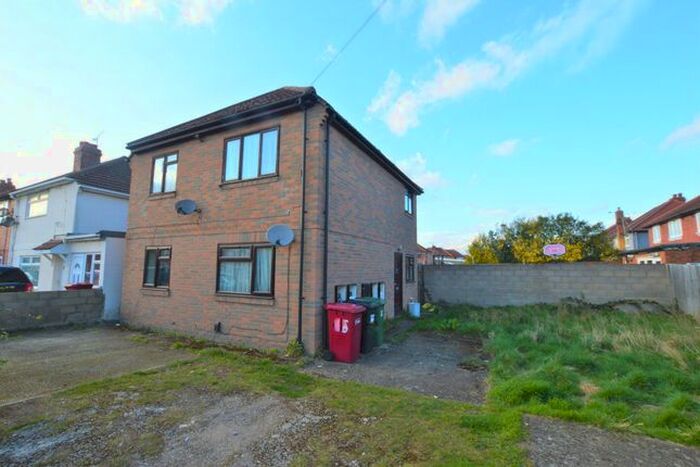 1 Bedroom Maisonette To Rent In Norfolk Avenue, Slough SL1