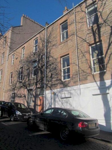 2 Bedroom Flat To Rent In St. Peter Street, Dundee, DD1
