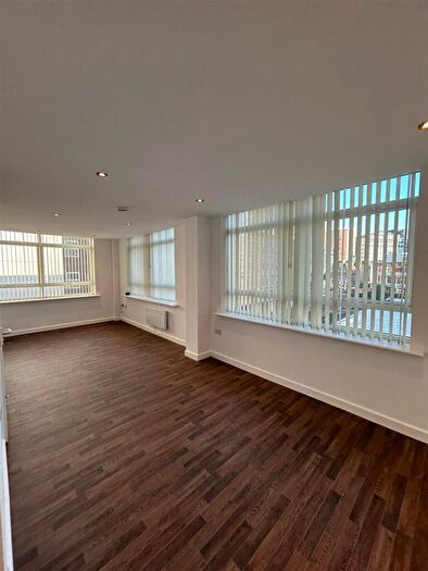 Studio To Rent In Bournemouth Studio With Parking, BH1