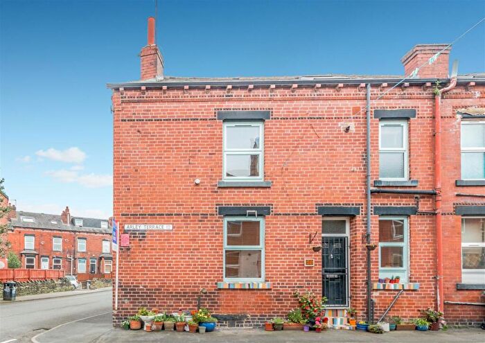 2 Bedroom Terraced House For Sale In Arley Terrace, Leeds, LS12