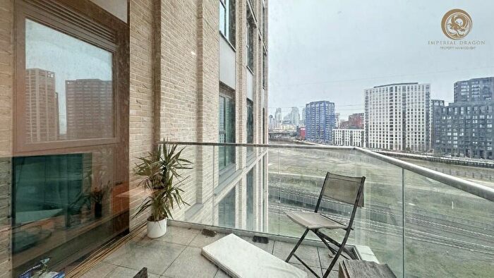 2 Bedroom Flat For Sale In Heartwell Avenue, London, E16