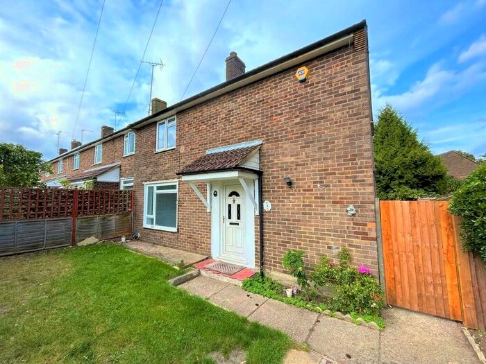 3 Bedroom Semi-Detached House To Rent In Weir Avenue, Farnborough, Hampshire, GU14