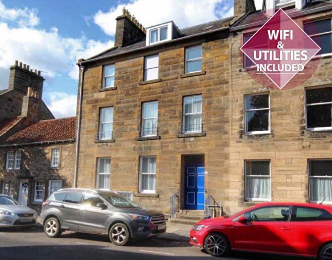 2 Bedroom House To Rent In South Street, St. Andrews, KY16