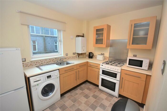 2 Bedroom Flat To Rent In St Clair Street, Ground Floor, City Centre, Aberdeen, AB24