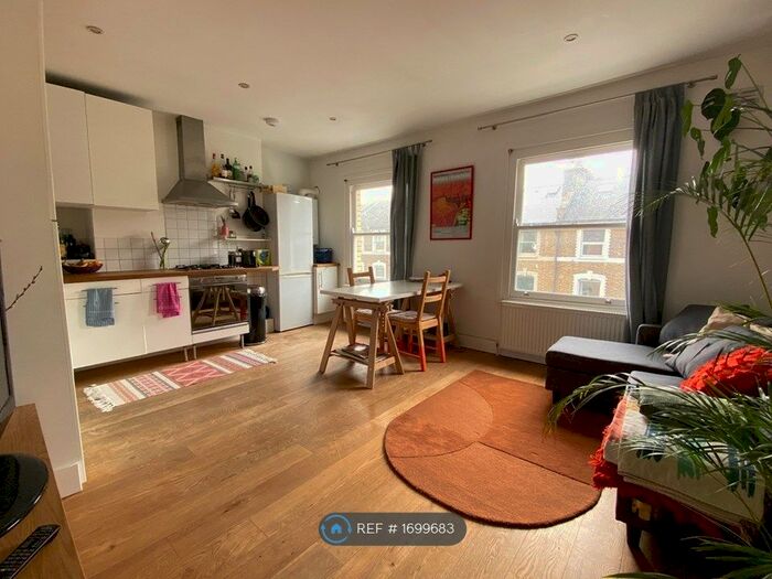2 Bedroom Flat To Rent In Reighton Road, London, E5