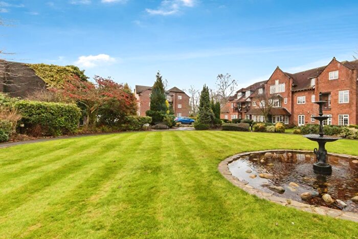 3 Bedroom Flat For Sale In The Elms, Faulkners Lane, Knutsford, Cheshire, WA16