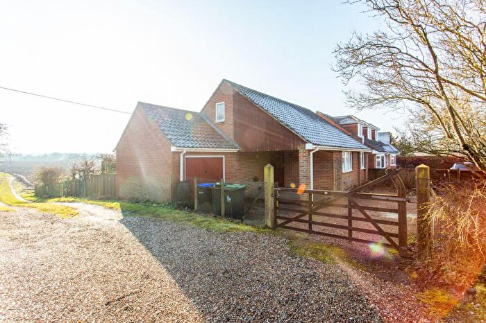 2 Bedroom Detached Bungalow For Sale In Faussett Hill, Street End, CT4