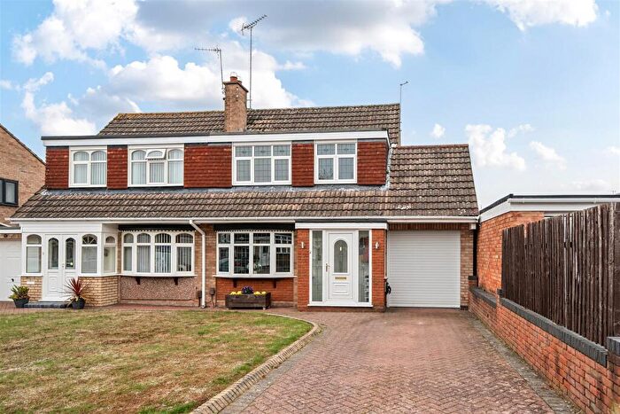 3 Bedroom Semi-Detached House For Sale In Aster Avenue, Kidderminster, DY11
