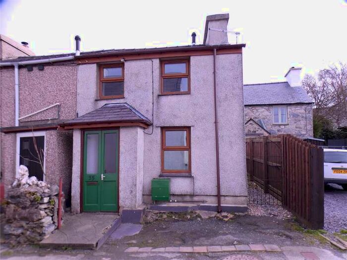 2 Bedroom End Of Terrace House To Rent In Water Street, Llanllechid, Bangor, LL57