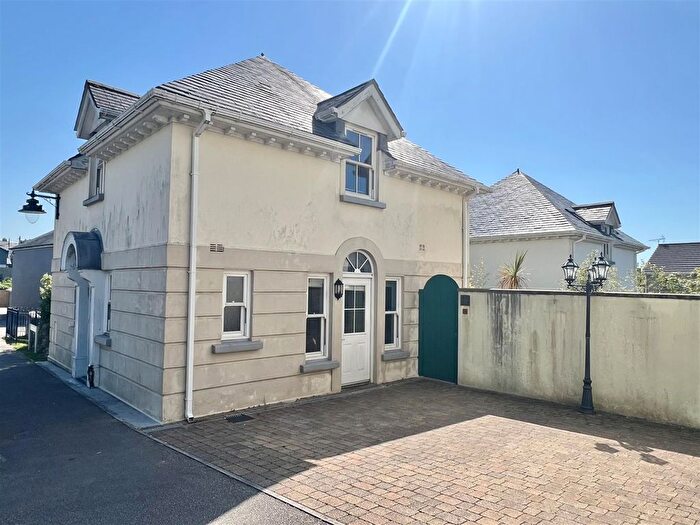3 Bedroom Detached House For Sale In The Crescent, St. Austell, PL25