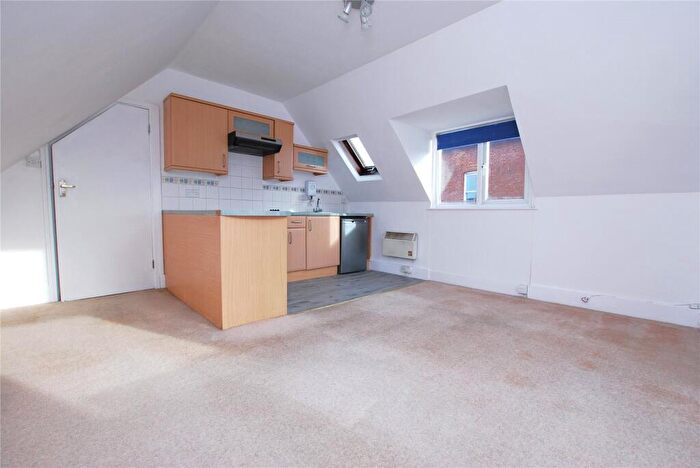 1 Bedroom Penthouse To Rent In York Road, Guildford, Surrey, GU1