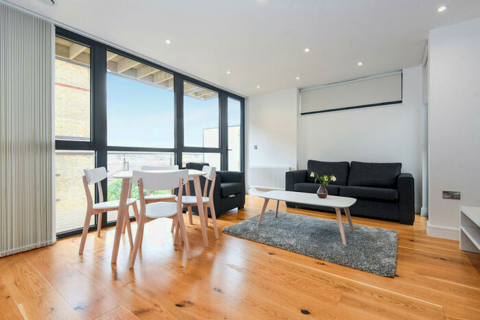 2 Bedroom Flat To Rent In Tyssen Street, London, E8