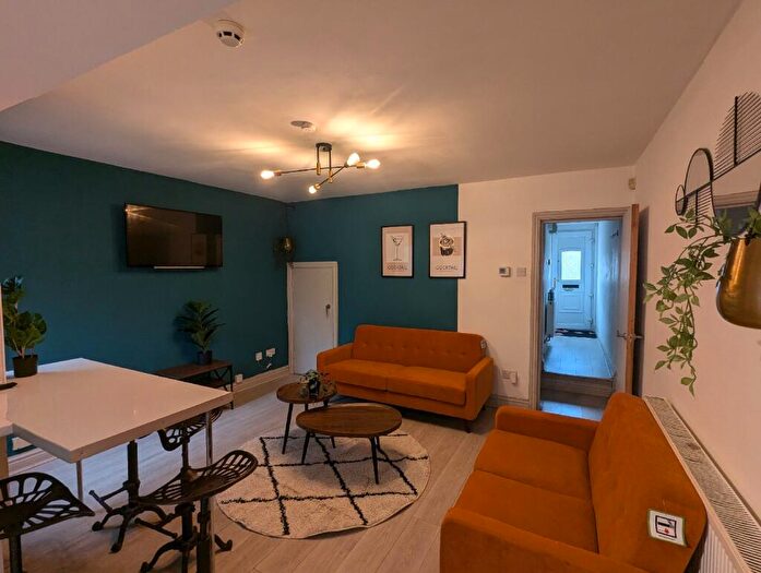 5 Bedroom House To Rent In Teignmouth Road (E), Selly Oak, Birmingham, West Midlands, B29