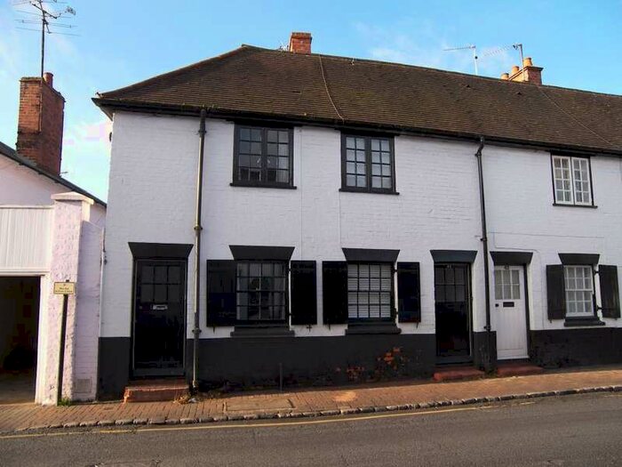 2 Bedroom End Of Terrace House To Rent In High Street, Wargrave, Berkshire, RG10