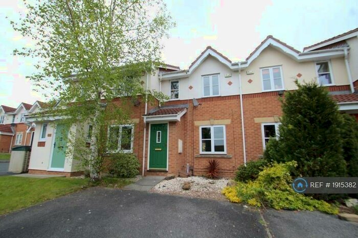 2 Bedroom Terraced House To Rent In Stonegate Crescent, Leeds, LS7