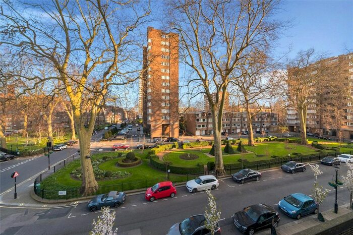 1 Bedroom Flat To Rent In Quadrangle Tower, Cambridge Square, Hyde Park, London, W2