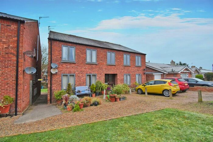 2 Bedroom Apartment To Rent In Court Drive, Cromer, NR27