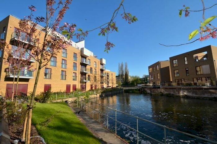 2 Bedroom Flat To Rent In Kings Mill Way, Denham, Uxbridge, UB9